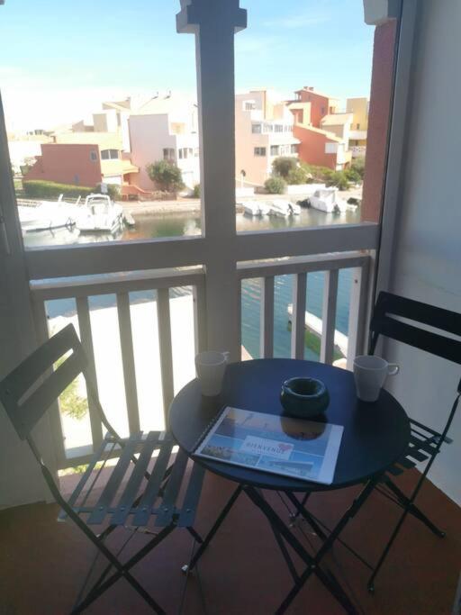Superbe Studio Renove Avec Piscine Et Vue Marina Le Barcarès Exterior foto